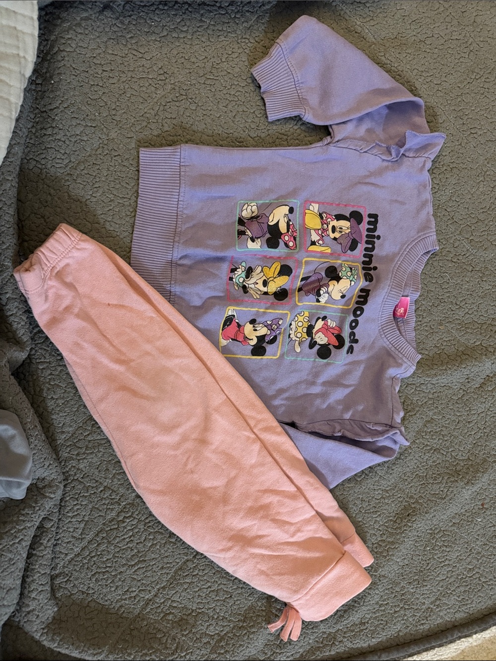 Disney Lavender & Pink Minnie Mouse Sweatshirt and Joggers Set